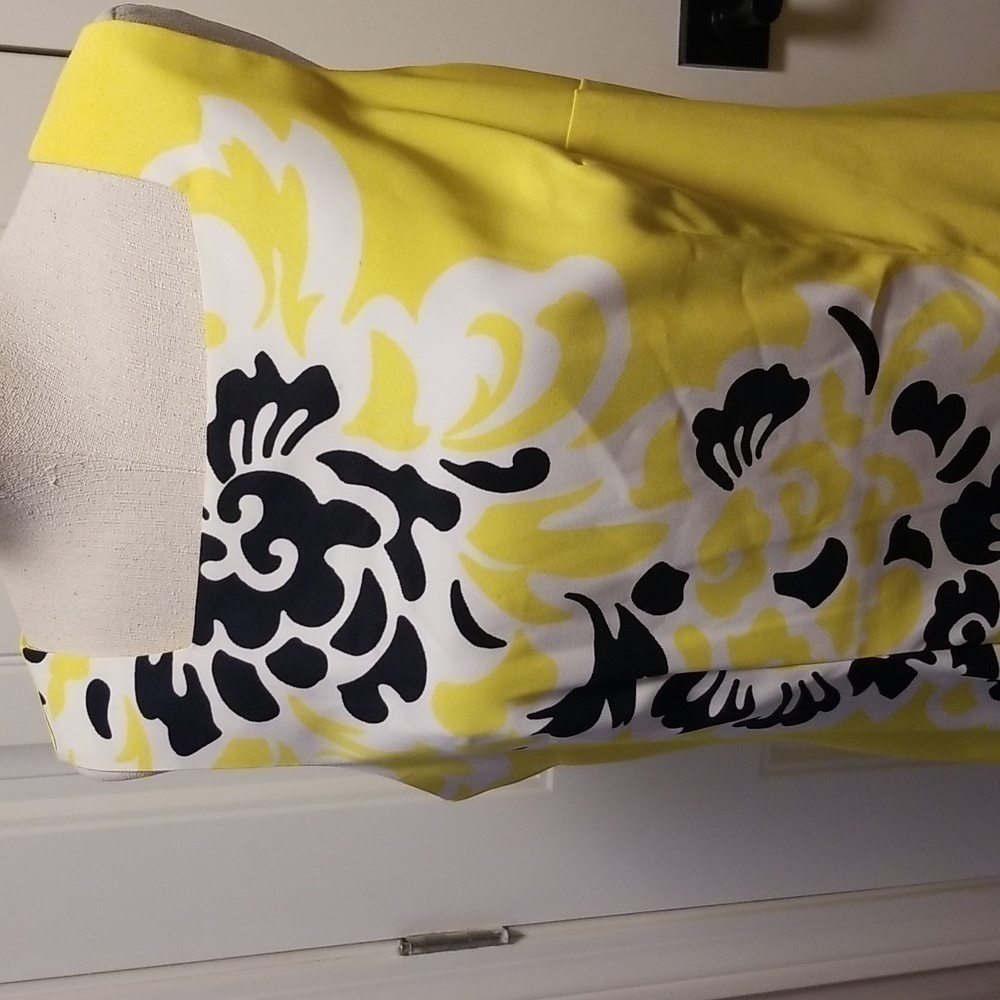 AGB Dress Yellow Black White Floral Size 14 - Picture 2 of 6